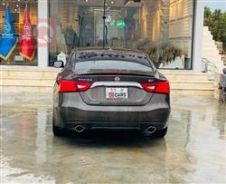 Nissan Maxima